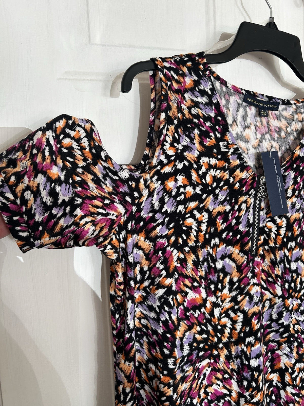 Adrienne Vittadini Women's Blouse V Neck Cut-Out Shoulders Multicolor Size L NWT