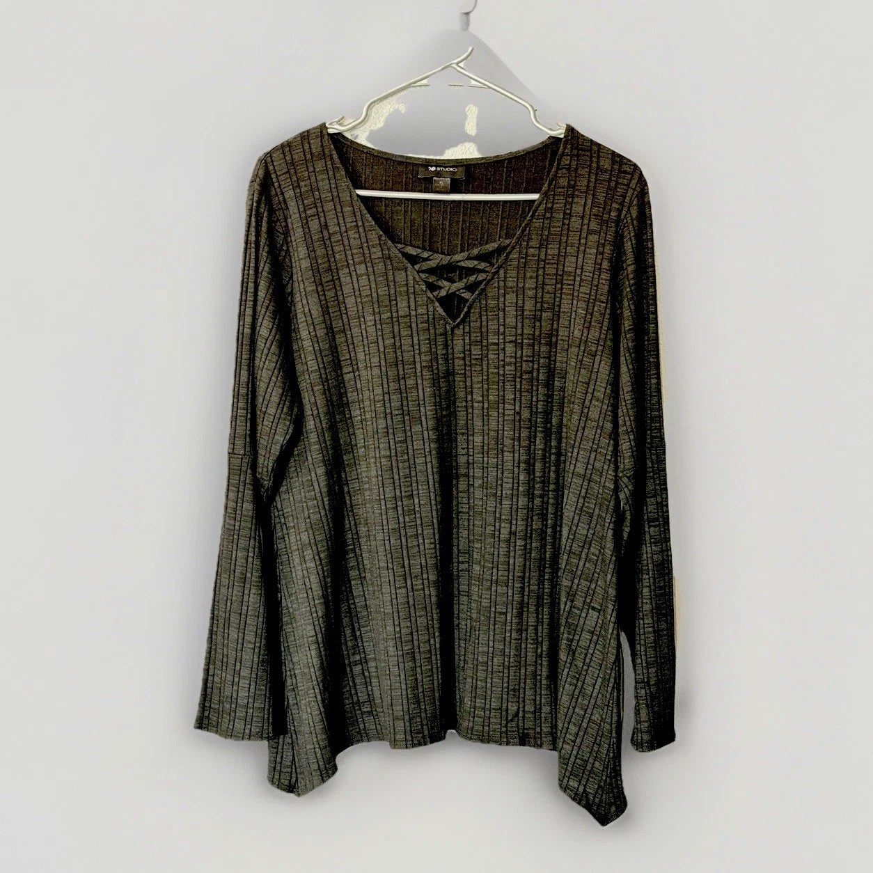 AB Studio Women's Black Criss Cross V Neck 3/4 Bell Sleeve Textured Top, Size XL